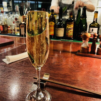 カルネジーオ イースト - 