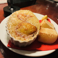 カルネジーオ イースト - 