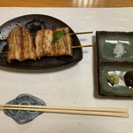 鰻はし本 - 利行の新仔のひと口白焼串