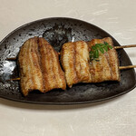鰻はし本 - 利行の新仔のひと口白焼串