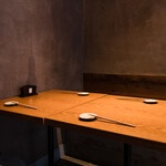 酒菜とうどん 飩燗 - テーブル席