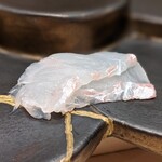 鮨みやもと - ヒラメ　本日〆た物