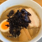 らぁ麺 めん奏心 - トッピングのりを乗せた煮干しそば