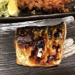 伊萬里 - 熱々、焼きたての鯖