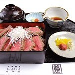 笠庄 - ランチメニュー（ローストビーフ弁当）