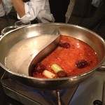笑龍 恵比寿店 - 薬膳火鍋