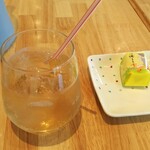 ボーノ - ジンジャーエールと「博多の女」（サービスです）