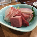 山屋 - 刺身盛り合わせ（１３００円）