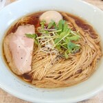 中華そば ゆら吉 - 地どり中華そば 味玉乗せ 大盛。