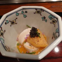 鉄板焼き いわ倉 - 帆立と柿　キャビア添え