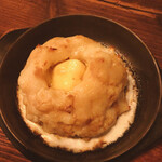 ポテトハウスじゃがいも - ベイクドポテトのカルデラ仕立て。