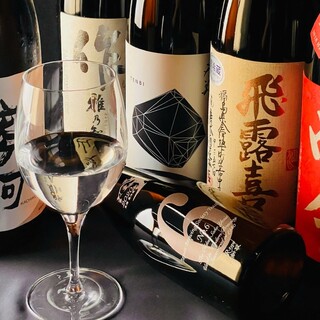 定番銘柄から季節の美酒まで、お料理に合わせたお好みの一杯を。