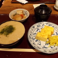 浅草むぎとろ 本店 - 一通り盛りつけてみた状態