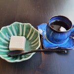 Wagokoro Munakata - 黒豆茶、ほうじ茶プリン。珈琲ではなく、黒豆茶というのがいいです。