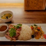 タイ料理 スワンナプームタイ - 