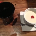 焼肉ハウス大滝 - 〆は杏仁豆腐。