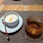 fu-fu shisen - 杏仁豆腐と中国茶