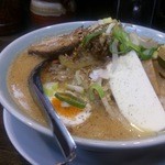 ラーメン銀次 - 濃コク味噌らーめん　大盛り　コーンバタートッピング