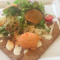 TOOTH TOOTH GARDEN RESTAURANT - サーモンクリームのガレット