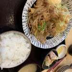 居酒屋 肴ぴ - 生姜焼き定食850円