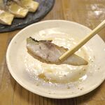 Gyuukushi Uokushi Noge Zaurusu - 特にオススメなのは分厚く燻した風味も豊かなサバ。