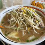 Aji-Q - 肉野菜ラーメン味噌にネギトッピング