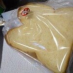パン工場 - 小分けの食パン！