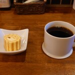 ビストロ サングリエ 久助 - デザートセット　165円
（ホットコーヒー）