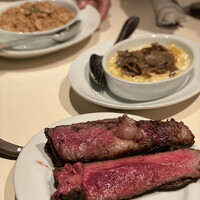 37 Steakhouse & Bar - 