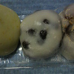 出町ふたば - 左から冬至餅（柚子）・豆餅・栗餅