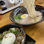 久留米ラーメン丸八 - 