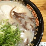 博多三氣 - トッピングのキクラゲやモヤシ等がよいかと