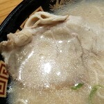 博多三氣 - 主観ではこのチャーシューは高めかなチャーシューなしでも、ラーメンとして充分機能してると思いますが