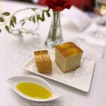 リストランテ・ベニーレベニーレ - 自家製フォカッチャ/天然酵母バケット