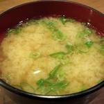 大阪串かつ　テンテコマイ - 「しじみ汁」：味噌の甘旨さとしじみ旨みを山椒で引き締めて♪