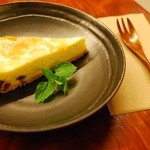 カフェレステライ・オシノ - ラムレーズンチーズケーキ