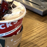 スターバックスコーヒー 美濃加茂新池店 - チョコレートストロベリーフェスティブモカ