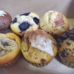 オヤツヤ イス - 