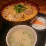 鶏匠 - 親子丼に付いてくる白湯スープ