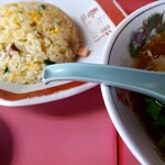 春来軒 - 混んでたから炒飯あと
