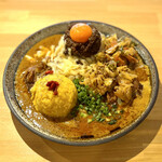 吉田カレー  - ミックス辛口多め 小・豚・チーズ・アチャール・ポテトサラダ