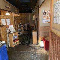 月亭 新宿本店 - エレベーター前からの店内 月亭 新宿本店 - エレベーター前からの店内