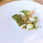 フィエルテ - ピスタチオを乗せた平目