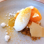 フィエルテ - ミルクのジェラートにみかんパウダー