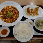 東方餃子坊 - 麻婆豆腐定食