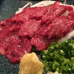 焼鳥さくら - 自慢の馬刺し！