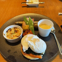 グランド キッチン - エッグベネディクト　スモークサーモン