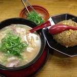 うま屋ラーメン - 特製らーめん＆名物チャーハン