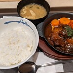 松屋 - ビーフシチューハンバーグ定食