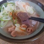 ささのや - ささのやｻﾝの牛モツ煮込みには色々な部位が入ってる。